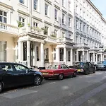 Warwick Square